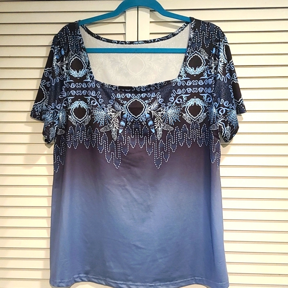 Decorative print top, NWOT, short sleeve, super soft, poly blend square neckline